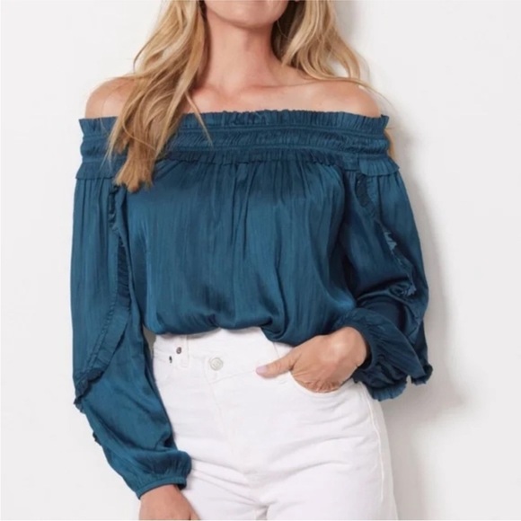 Evereve Tops - Evereve Teal Amari Off Shoulder Pleated Blouse women’s shirt Size Medium
